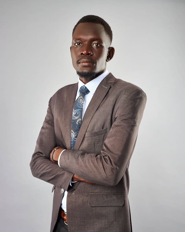 Senior Associate Clever Elia Marko